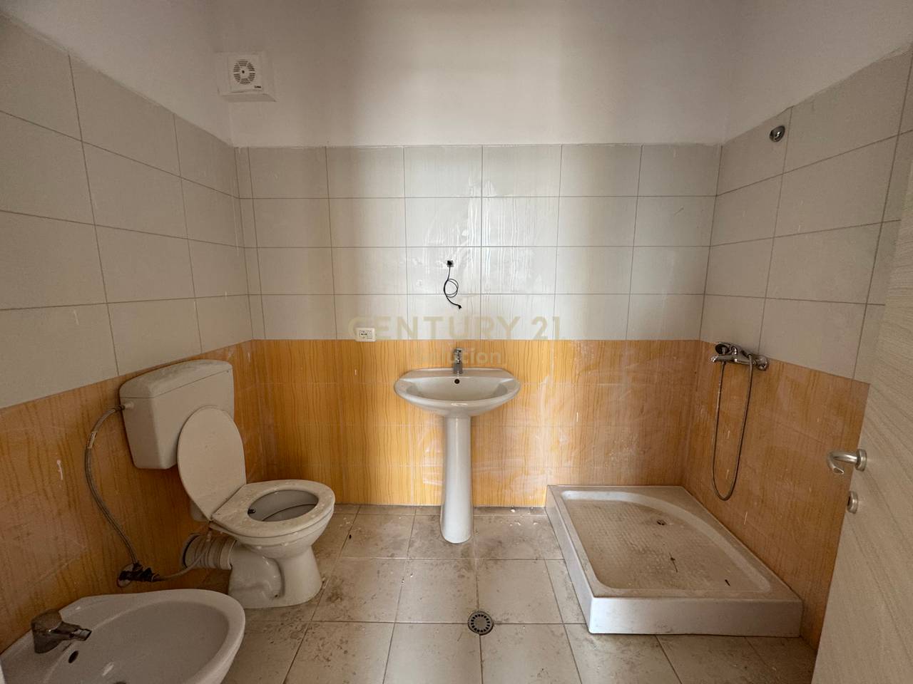 APARTMENT 2+1 + VERANDA IN ASTIR !