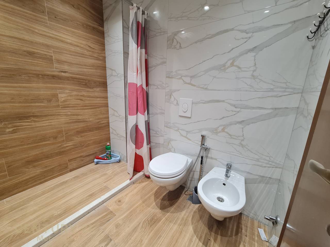APARTAMENT PER QIRA 2+1+2, ZOGU I ZI!