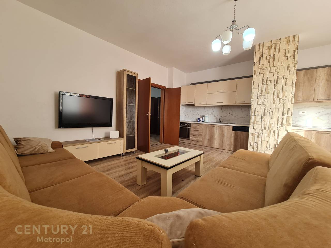 APARTAMENT PER QIRA 2+1+2, ZOGU I ZI!