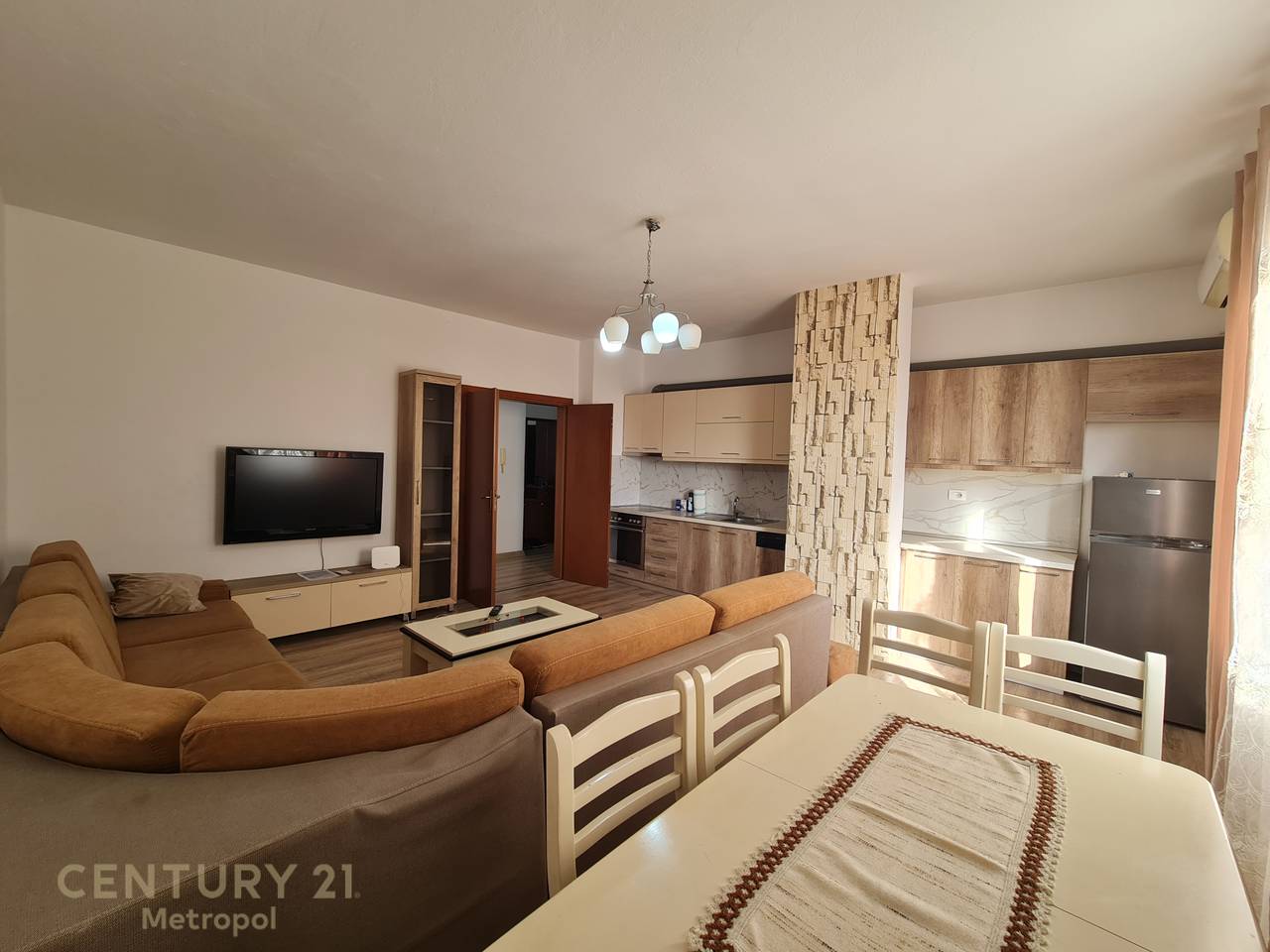 APARTAMENT PER QIRA 2+1+2, ZOGU I ZI!