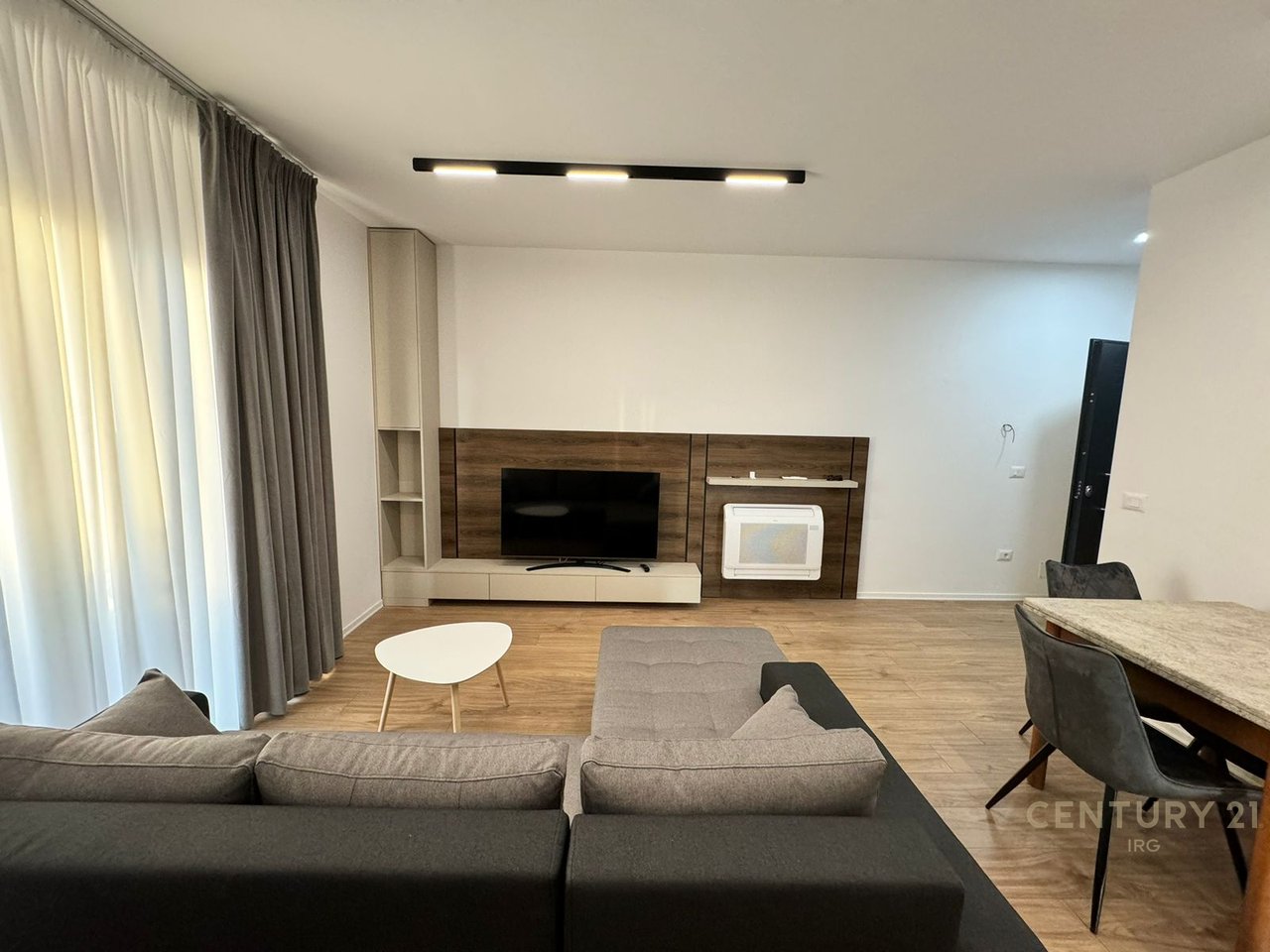 APARTAMENT 2+1+POST PARKIMI TE TIRANA GARDEN BUILDING!