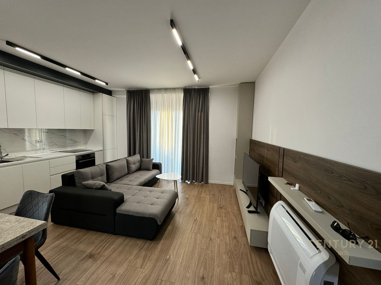 APARTAMENT 2+1+POST PARKIMI TE TIRANA GARDEN BUILDING!