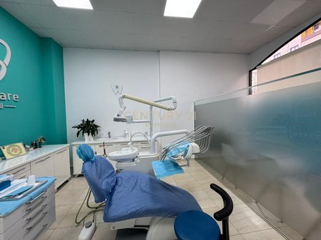 APPUNTAMENTO IN CLINICA DENTALE A YZBERISHT!