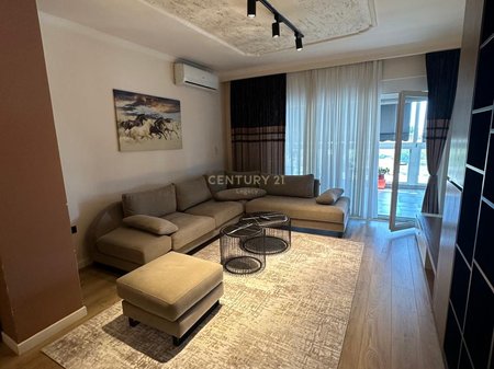 Apartament 2+1 per qira ne Shkoze, Kompleksi Tom Doshi