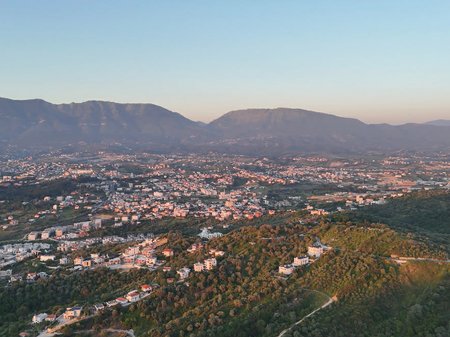 SHESIM, TERRENO DI 1500 m² CON PERMESSO DI COSTRUZIONE!