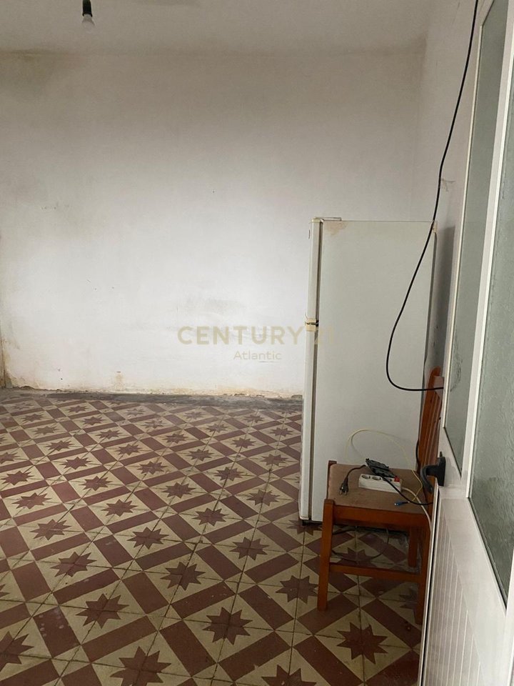 2+1 house for sale in Durrës, Martyrs' Museum.