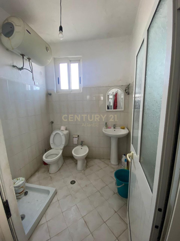 2+1 house for sale in Durrës, Martyrs' Museum.