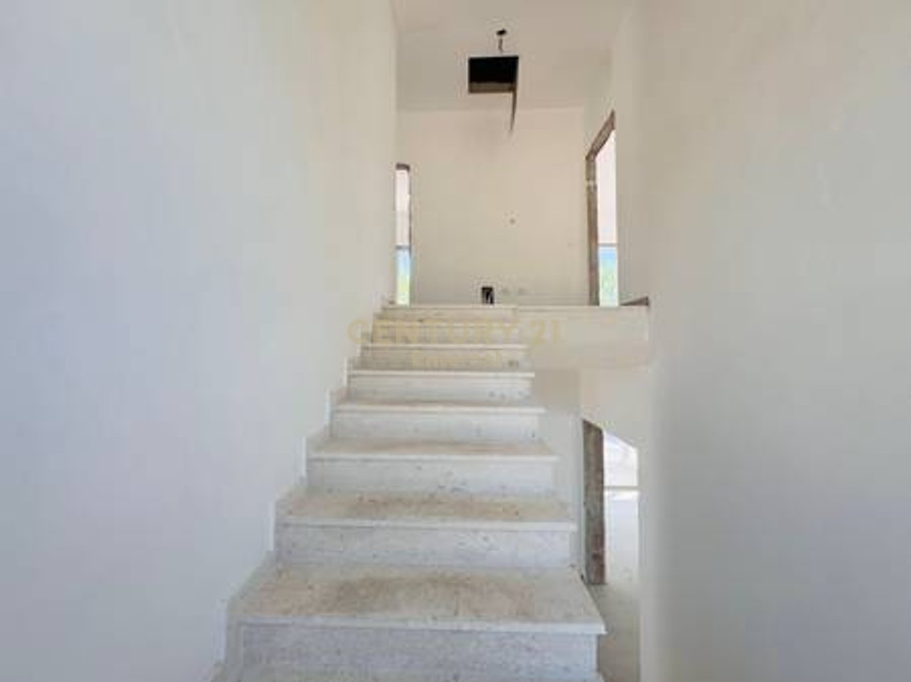 Villa for sale at Rolling Hills 2