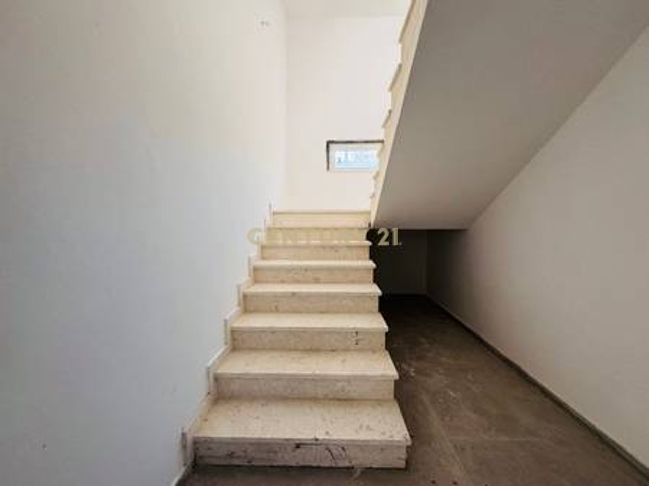 Villa for sale at Rolling Hills 2