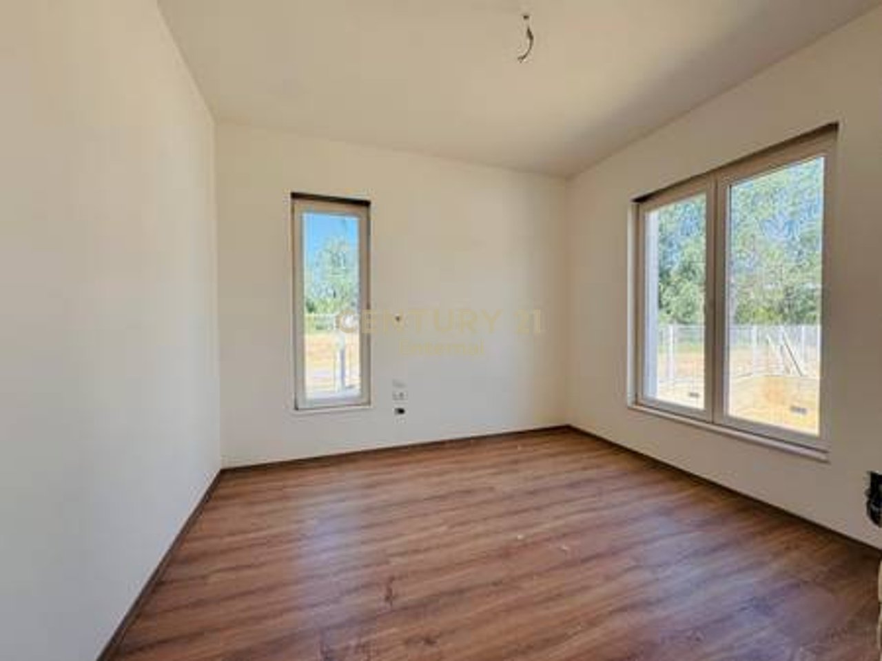 Villa for sale at Rolling Hills 2