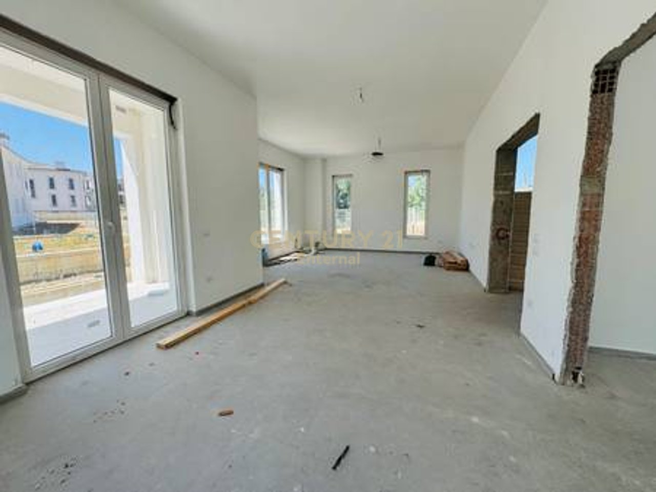 Villa for sale at Rolling Hills 2