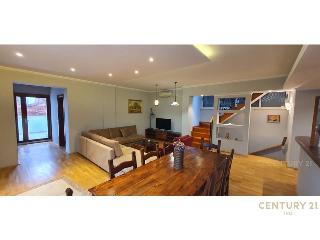 Apartament 3+1+2 ne Qender te Tiranes!