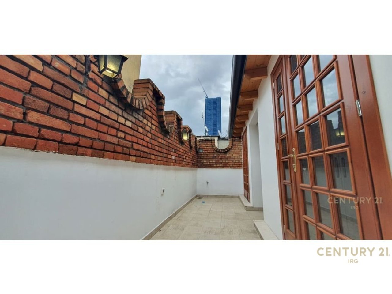 Apartament 3+1+2 ne Qender te Tiranes!