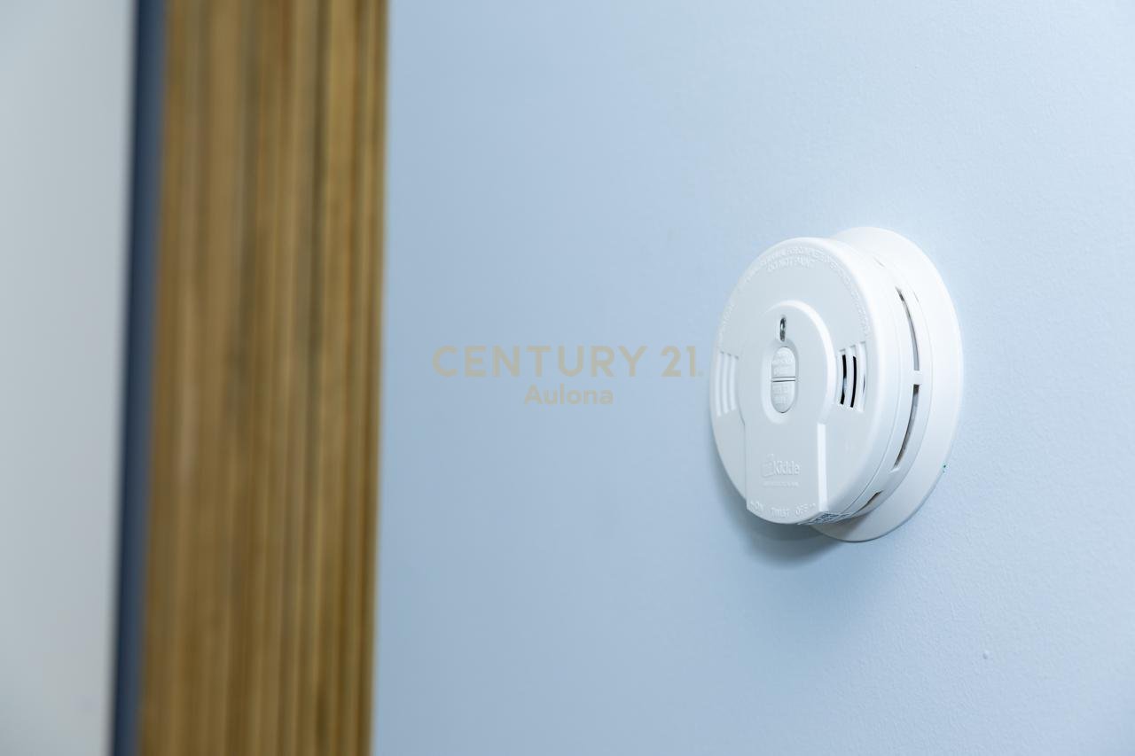 Apartment for rent 2+1+2 for 1, 2, 3, or 4 months. Water, electricity, TV, and internet included in the price