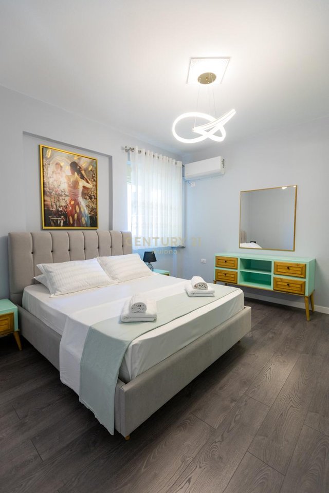 Apartment for rent 2+1+2 for 1, 2, 3, or 4 months. Water, electricity, TV, and internet included in the price