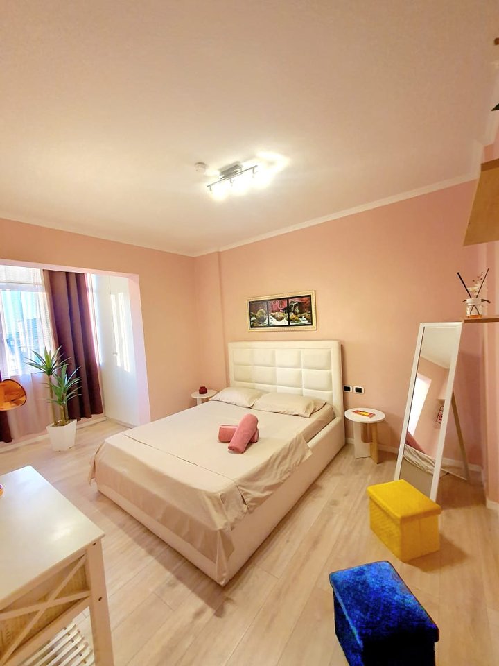 Apartament 1+1 Me Qira në Kompleksin Delijorgji,Tiranë