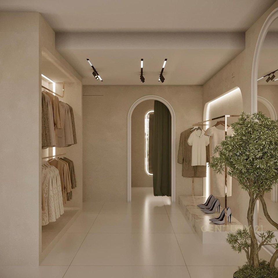 Negozio in vendita al primo piano, accanto alla strada principale a Bathore!!