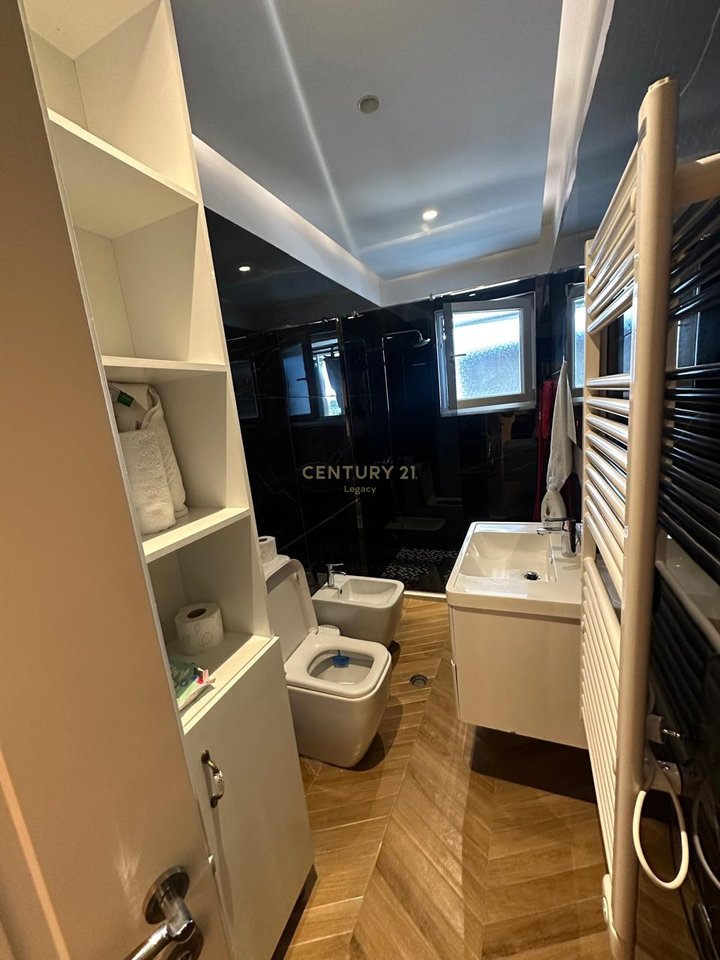 Apartament 2+1 per qira ne Shkoze, Kompleksi Tom Doshi