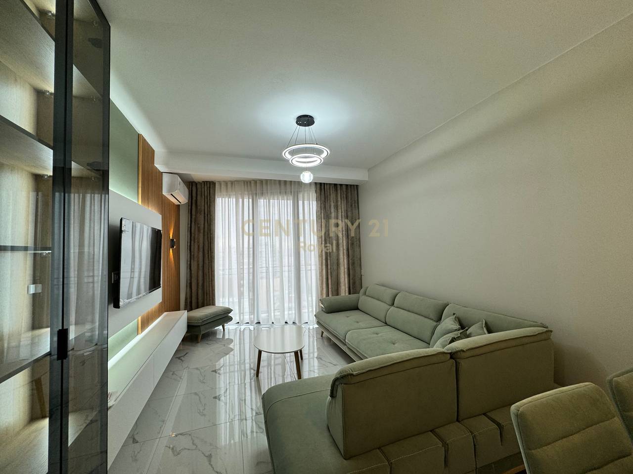 Appartamento 2+1 in affitto in via Mine Peza, nella Golden Tower Residence Tirana - 1100€ | 93,7 m²