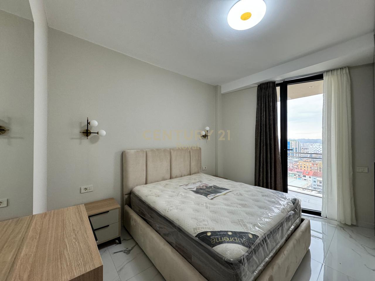 Appartamento 2+1 in affitto in via Mine Peza, nella Golden Tower Residence Tirana - 1100€ | 93,7 m²