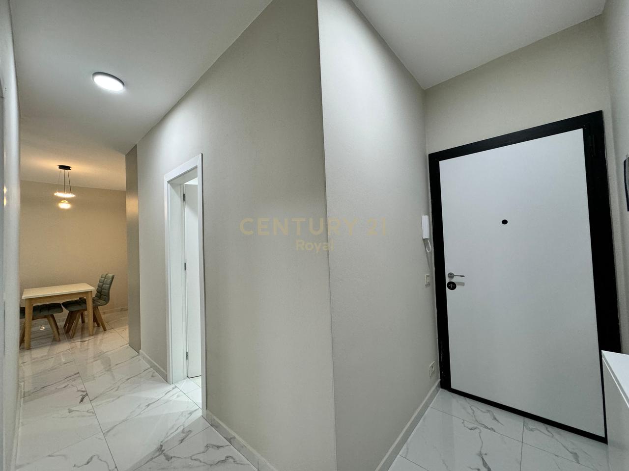 Appartamento 2+1 in affitto in via Mine Peza, nella Golden Tower Residence Tirana - 1100€ | 93,7 m²