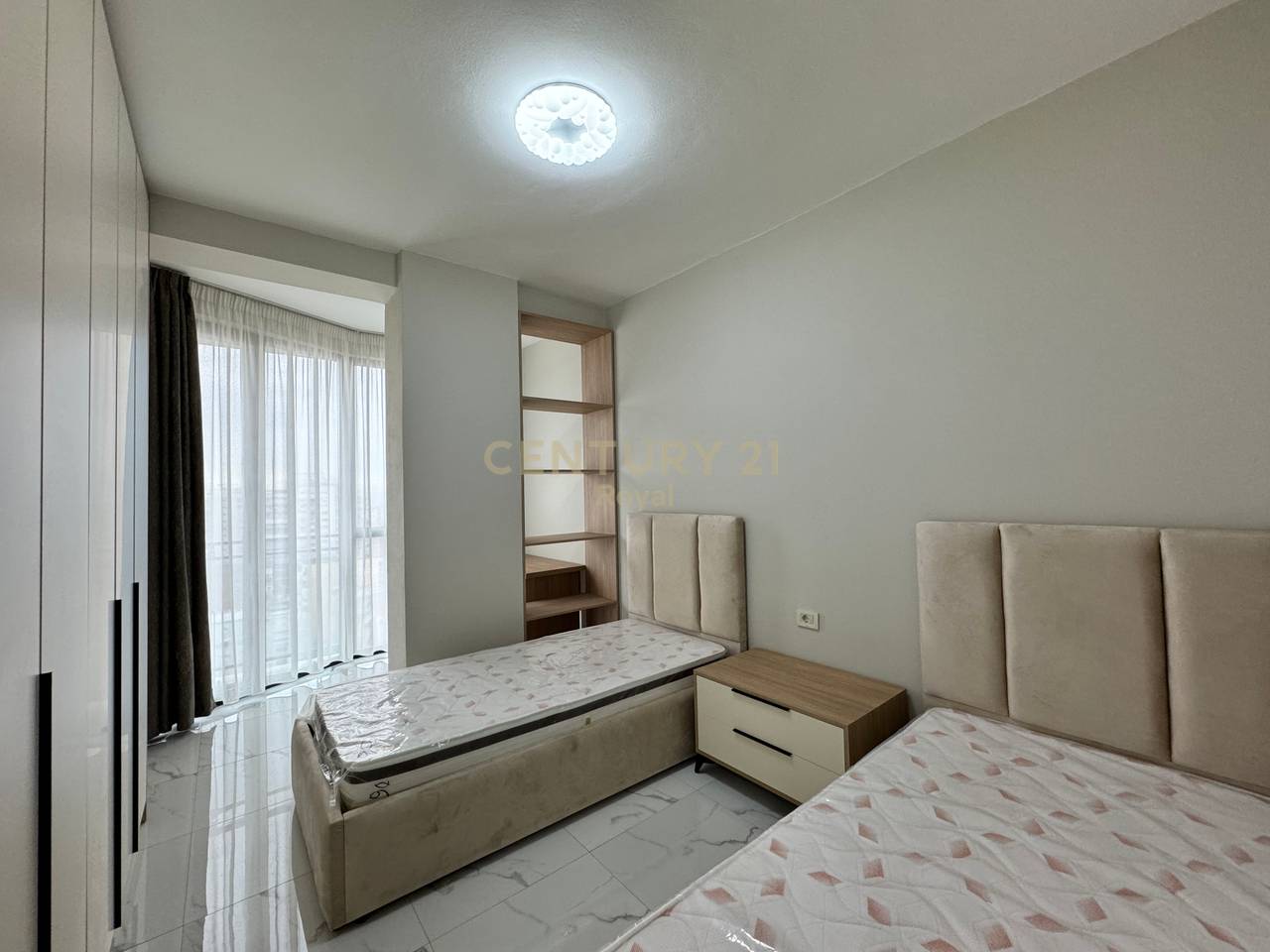 Appartamento 2+1 in affitto in via Mine Peza, nella Golden Tower Residence Tirana - 1100€ | 93,7 m²