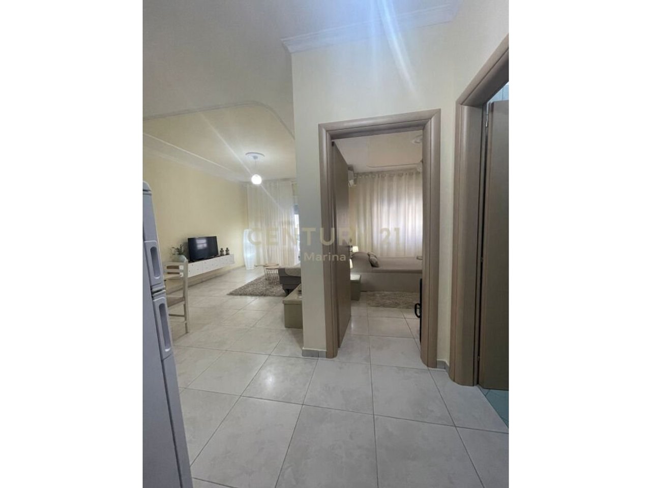 APARTAMENT 1+1 PER QIRA ,NE LUNGOMARE!