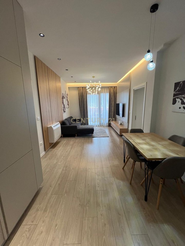 Appartamento 2+1+2 in affitto al Garden Building Residence, Rruga e Kavaja