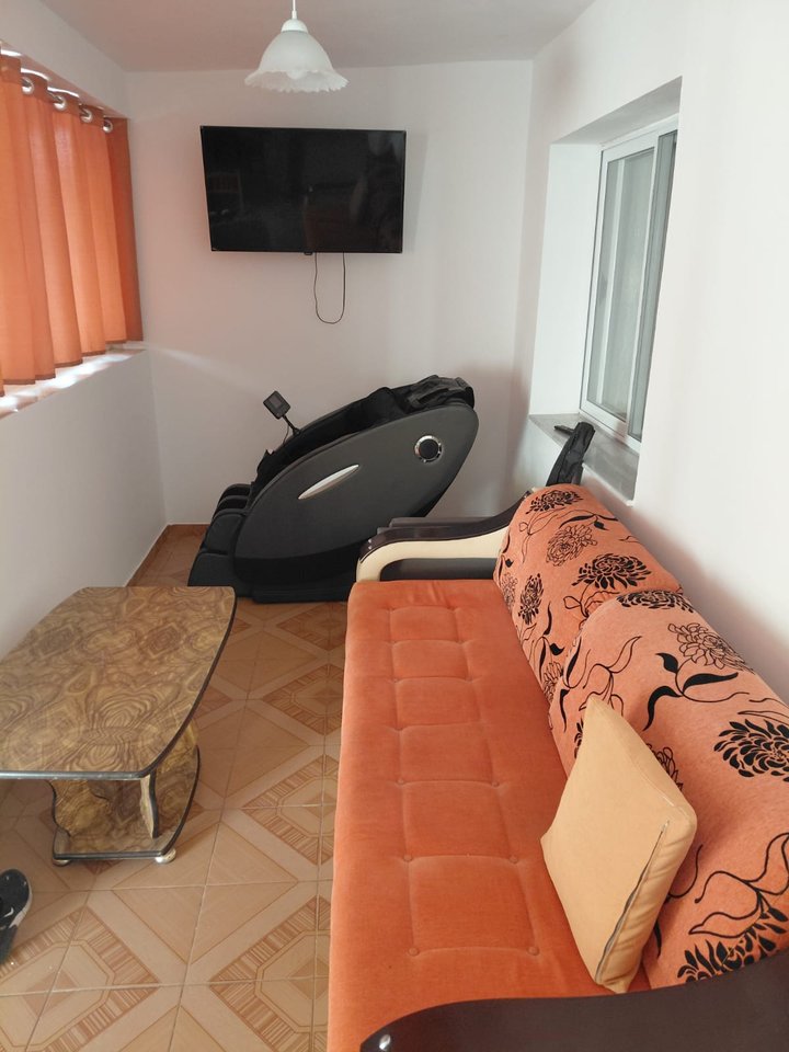 SHTEPI PRIVATE PER QIRA,PRANE PLAZHIT TE VJETER!