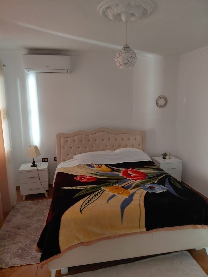 SHTEPI PRIVATE PER QIRA,PRANE PLAZHIT TE VJETER!