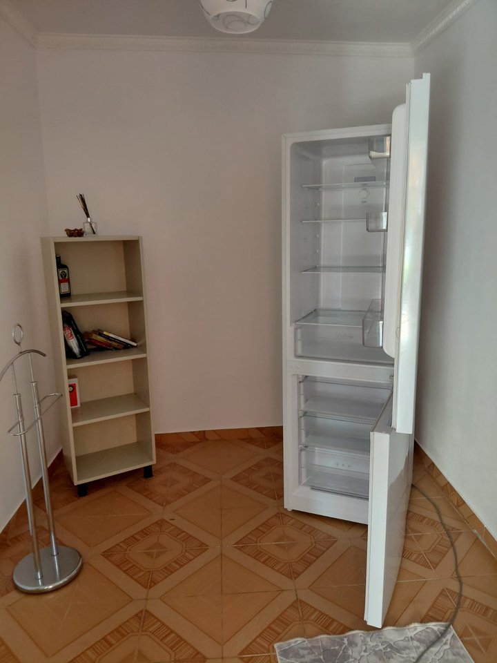 SHTEPI PRIVATE PER QIRA,PRANE PLAZHIT TE VJETER!