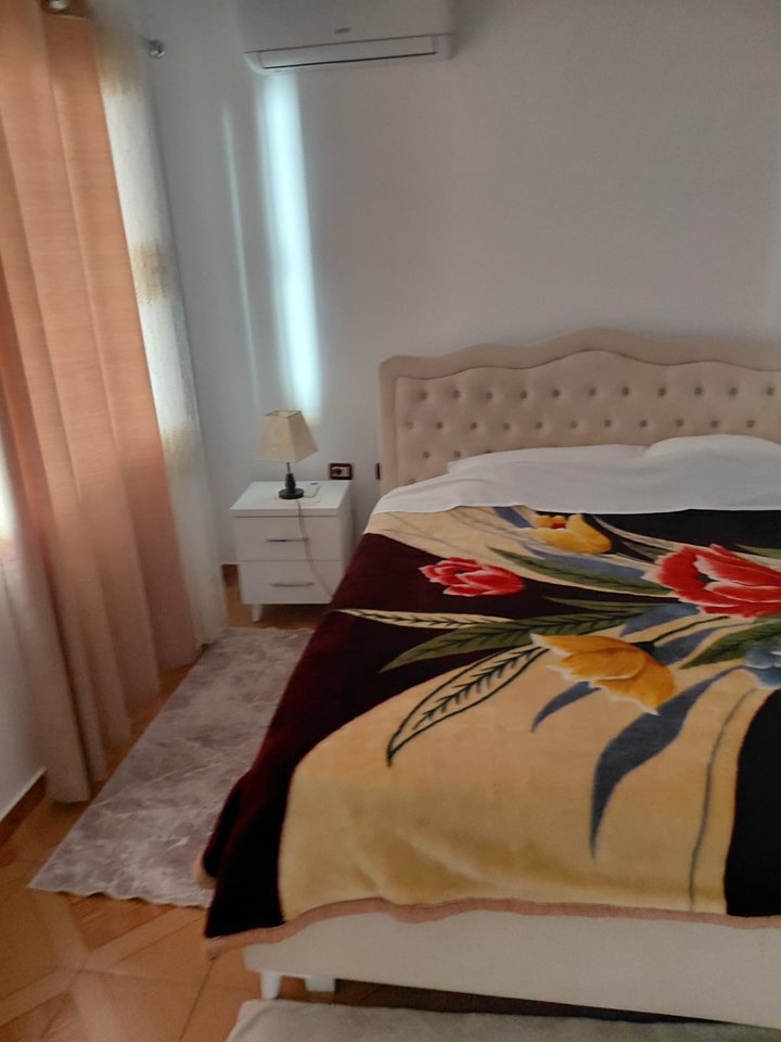 SHTEPI PRIVATE PER QIRA,PRANE PLAZHIT TE VJETER!