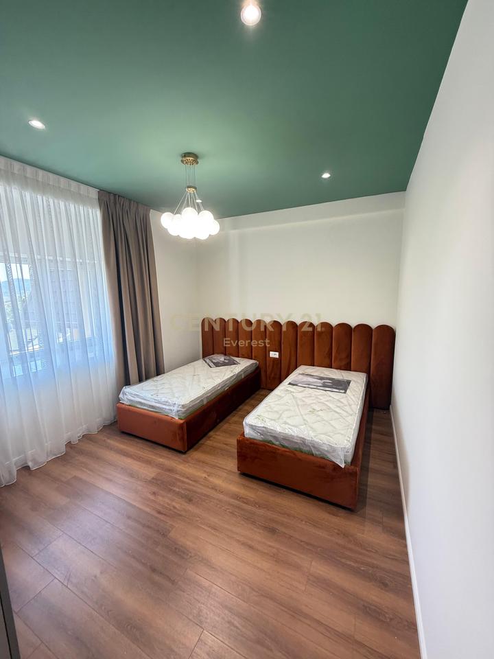 FARKE - RESIDENCA LAKE LAND, JAPIM ME QIRA APARTAMENT 2+1+POST PARKIMI