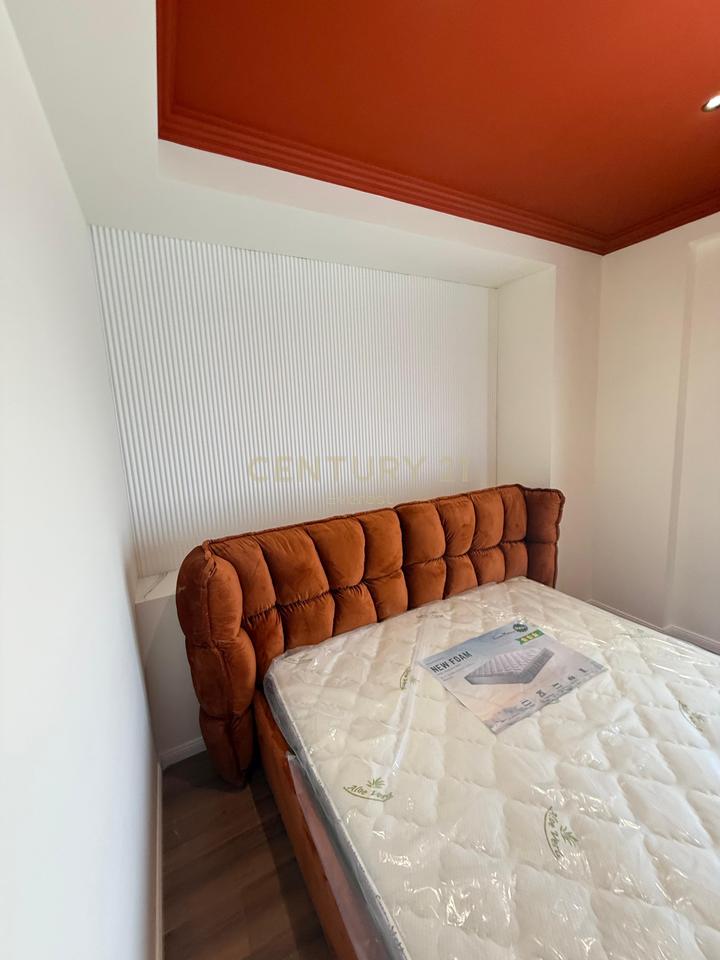 FARKE - RESIDENCA LAKE LAND, JAPIM ME QIRA APARTAMENT 2+1+POST PARKIMI