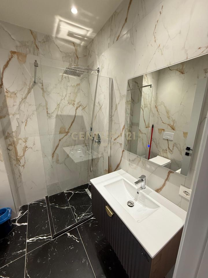 FARKE - RESIDENCA LAKE LAND, JAPIM ME QIRA APARTAMENT 2+1+POST PARKIMI