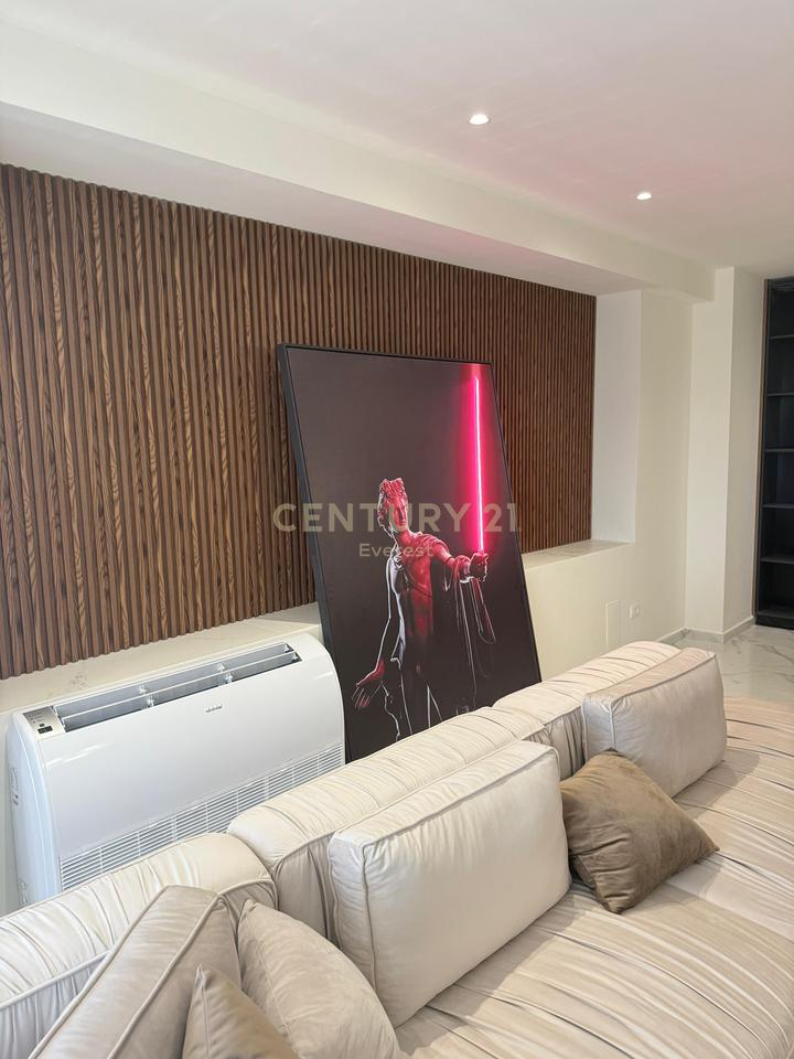 FARKE - RESIDENCA LAKE LAND, JAPIM ME QIRA APARTAMENT 2+1+POST PARKIMI