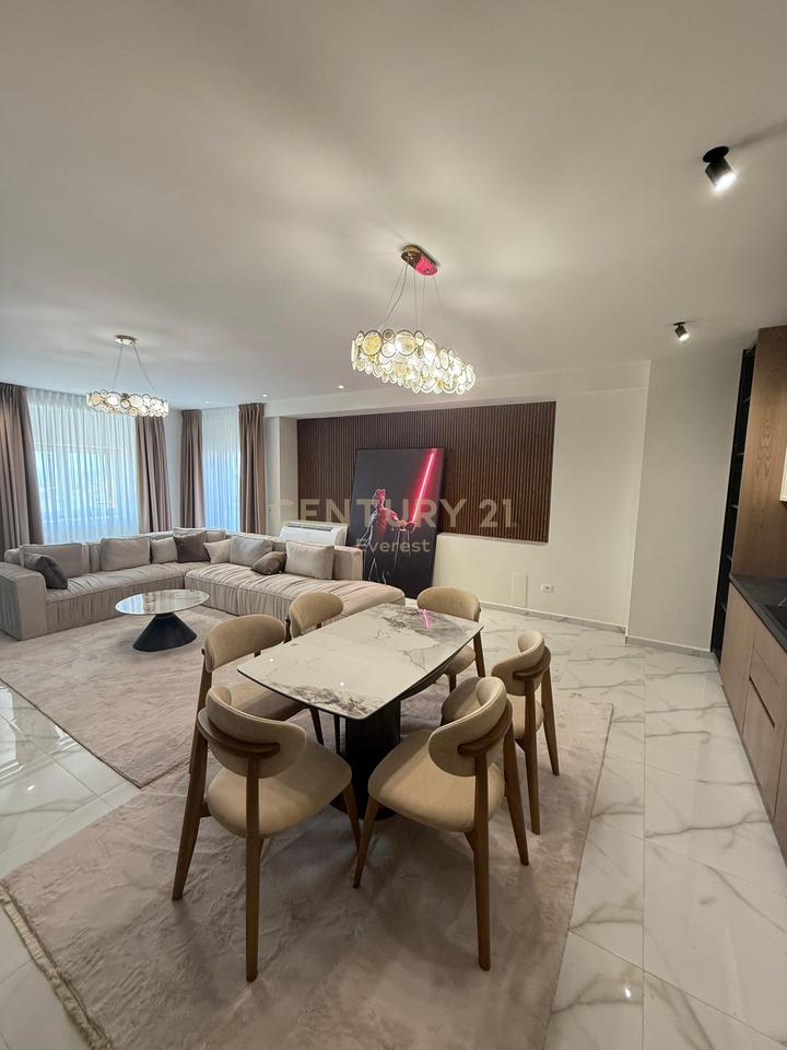 FARKE - RESIDENCA LAKE LAND, JAPIM ME QIRA APARTAMENT 2+1+POST PARKIMI