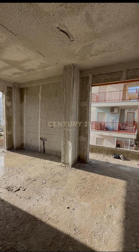 Appartamento 1+1 in Vendita a Golem, €75.000 | 73,03 m²