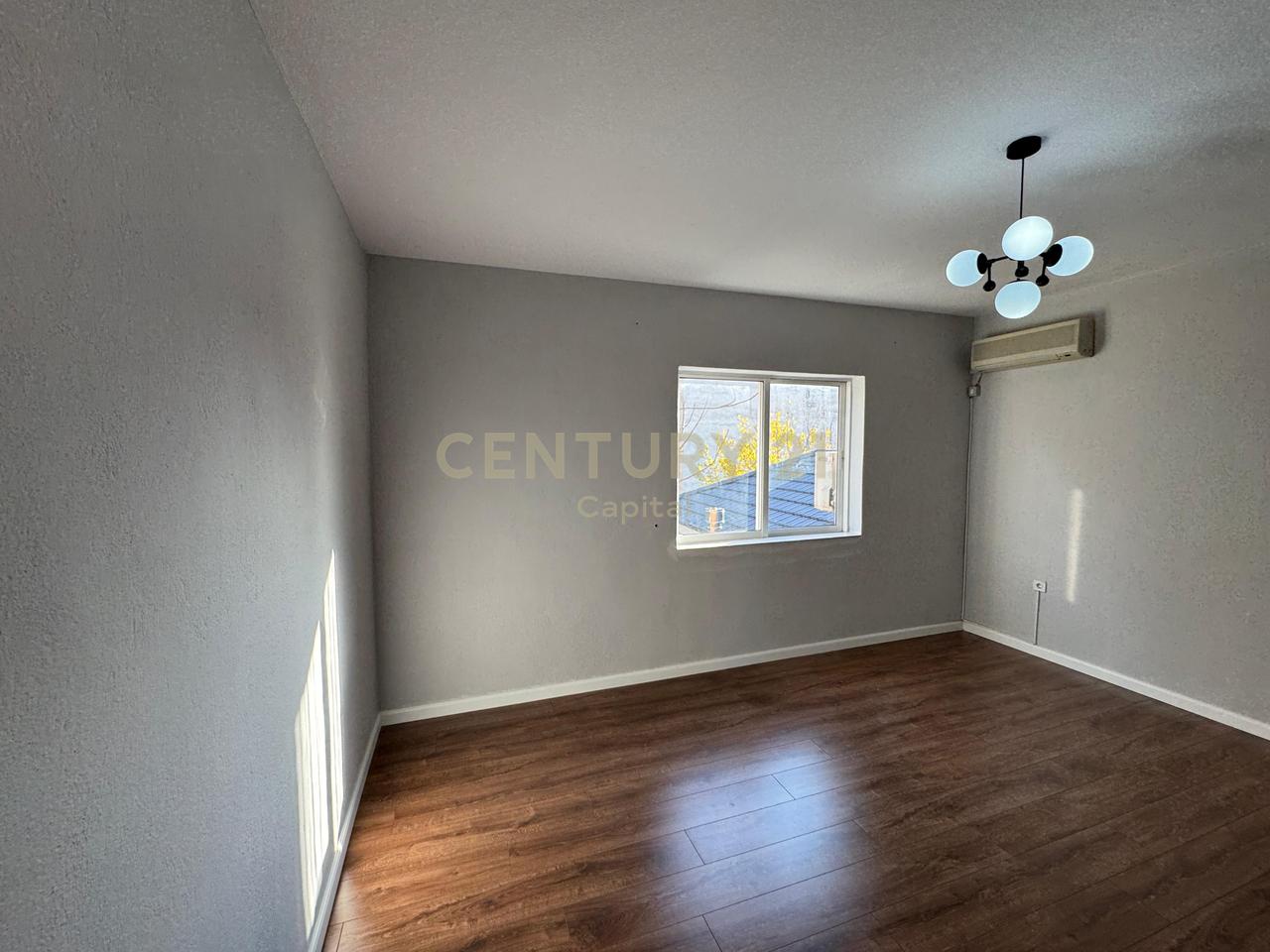 Ambient Për Zyrë Me Qira te Ministria e Jashtme, Tiranë