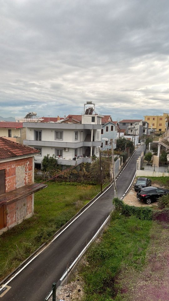 Ambient with a view – Priest's Hill