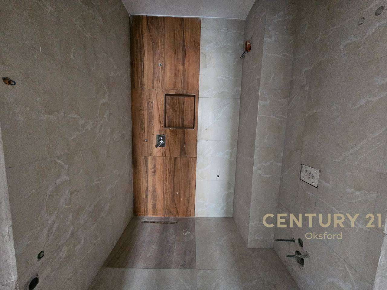 Apartment 2+1+2 for sale in Tirana Entry II !