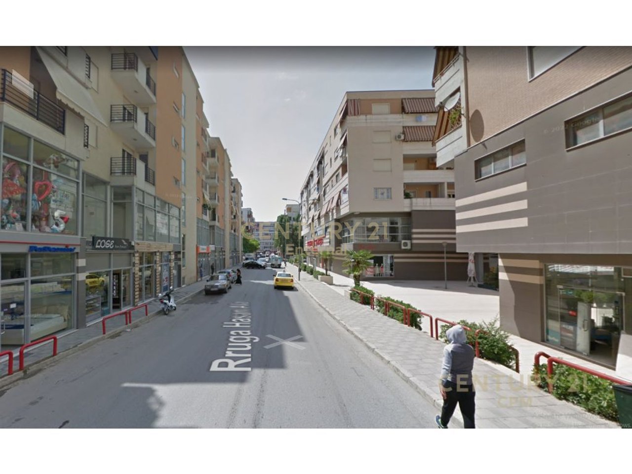 Njesi per shitje prane Kristal Center