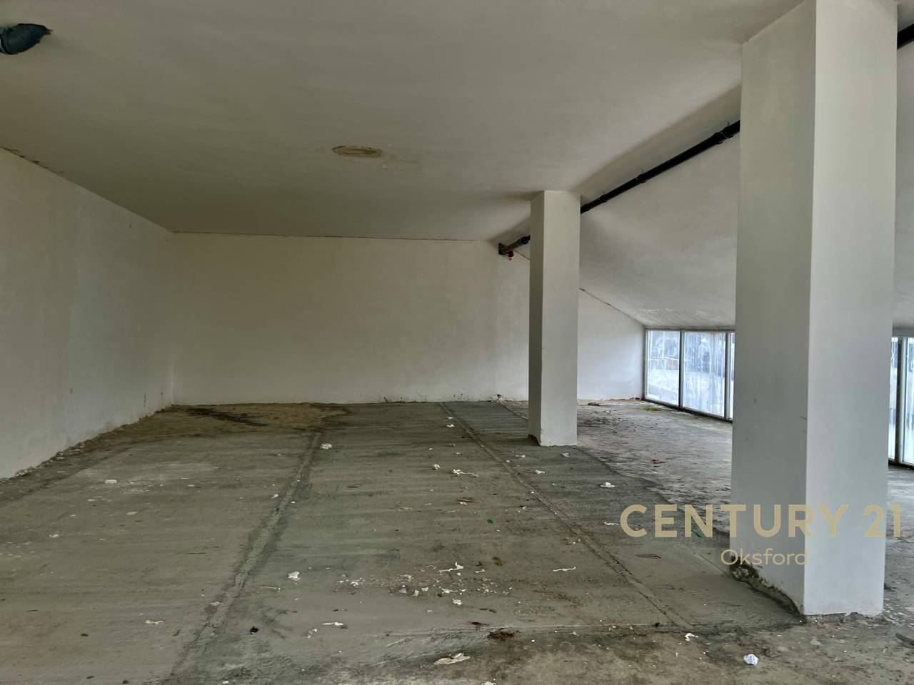 SHITET AMBIENT KOMERCIAL NE FRESK!