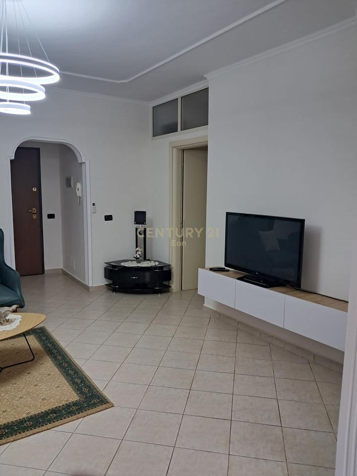 Appartamento 1+1 in affitto vicino al Tribunale, Durrës!