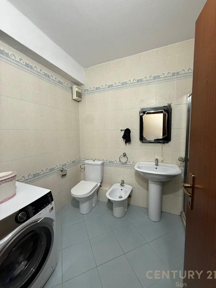 APARTAMENT 2+1 PER QIRA NE KOMUNEN E PARISIT!