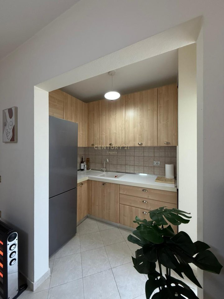 Shitet apartament 1+1 në zonën e Oxhakut