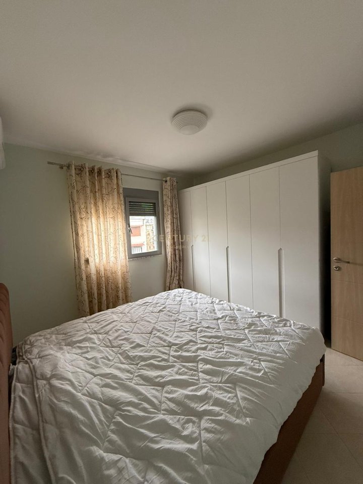 Shitet apartament 1+1 në zonën e Oxhakut