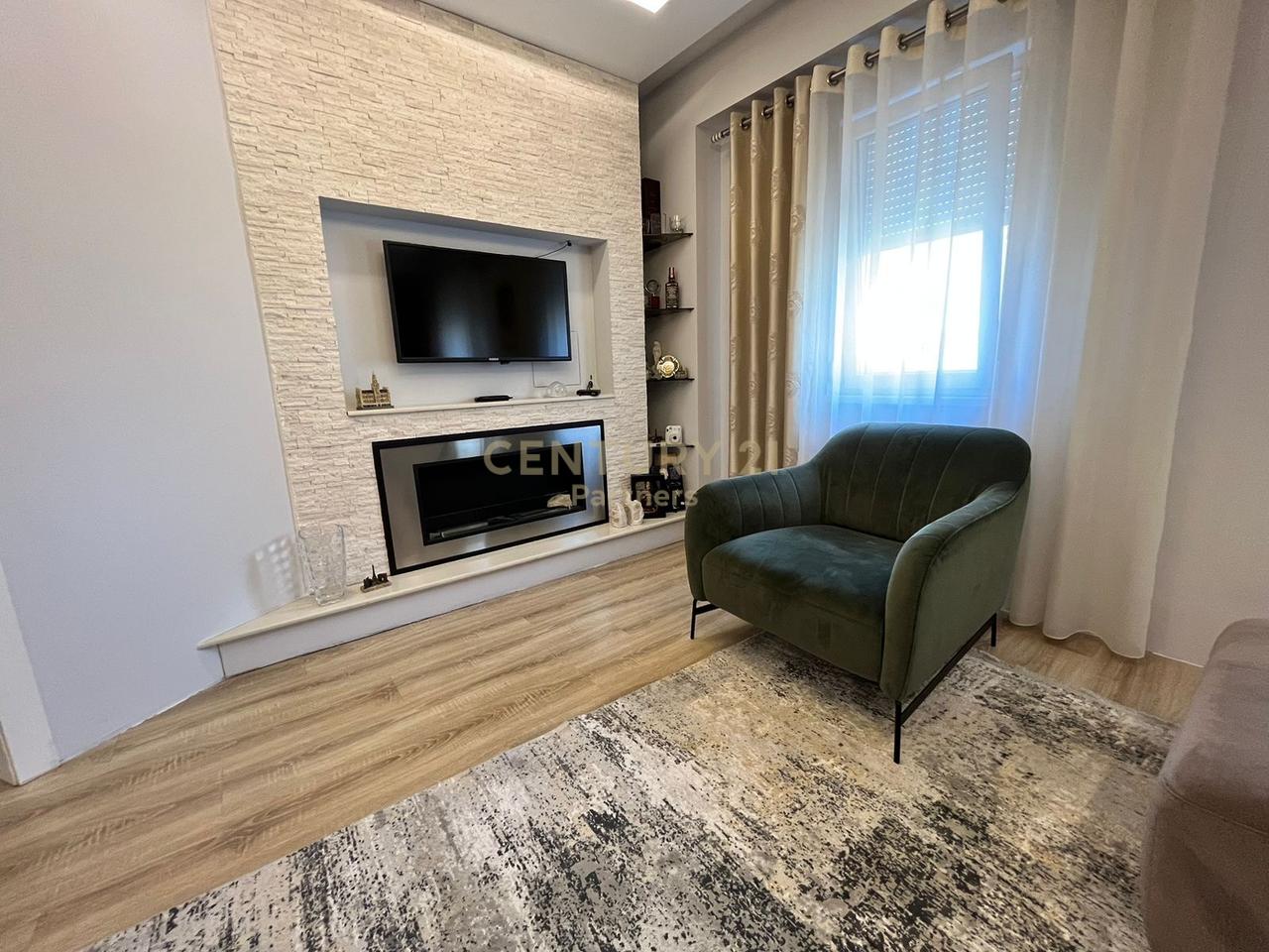 3+1+2 ME QIRA NE KOMPLEKSIN MAGNET.