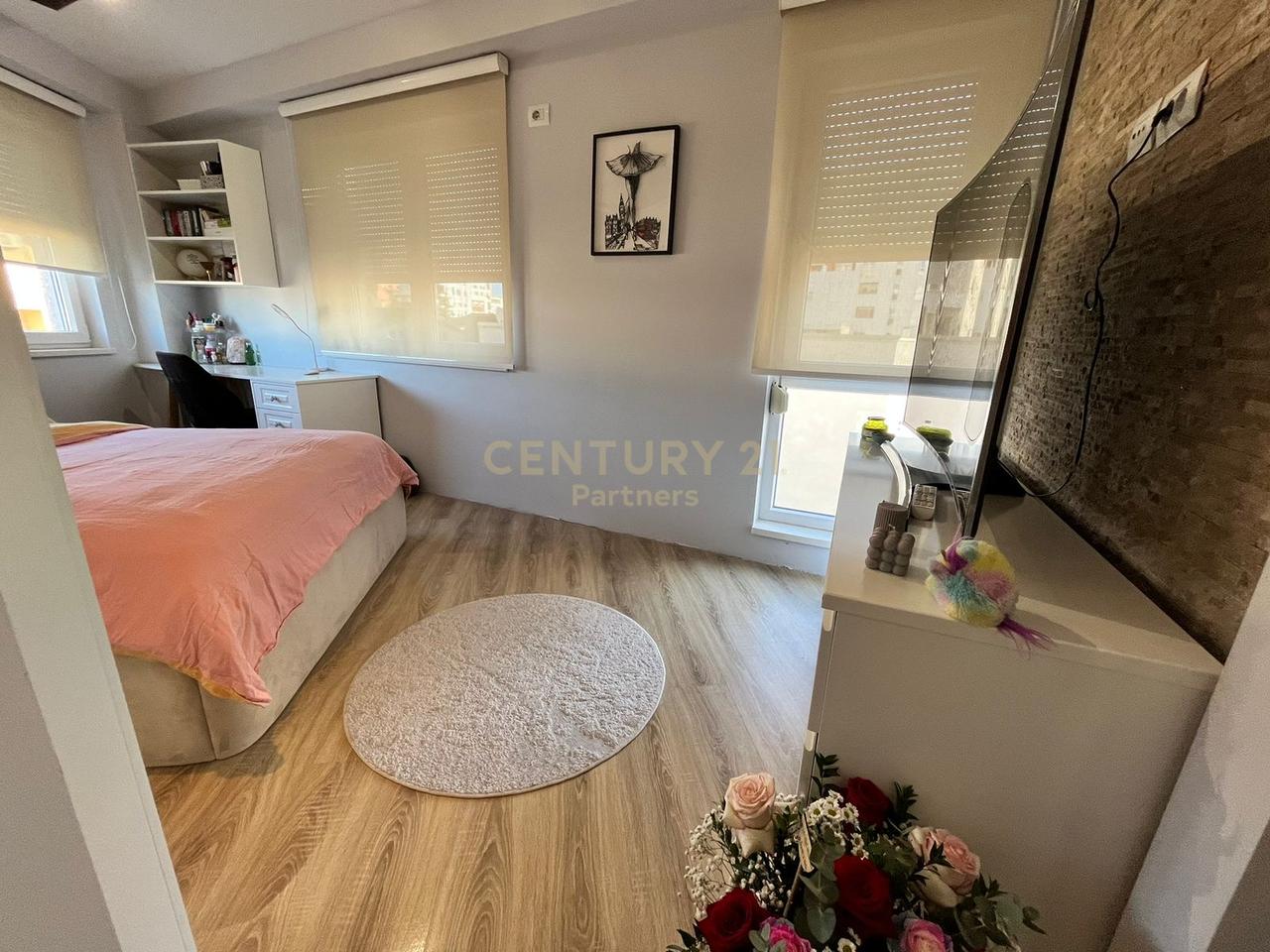 3+1+2 ME QIRA NE KOMPLEKSIN MAGNET.