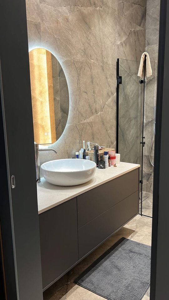 Apartament 2+1+2 + Post Parkimi – Kompleksi Marga, Bulevardi i Ri !!